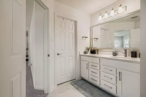 Bath - 25606 White Alpine Dr, Spring, TX 77373 photo 1 of 2