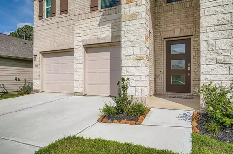 Exterior - 25606 White Alpine Dr, Spring, TX 77373 photo 4 of 5