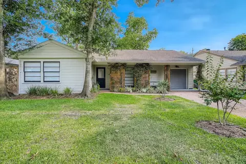 4021 Woodshire St, Houston, TX 77025