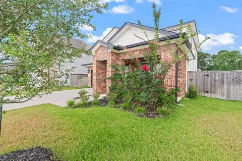 38527 Winding Meadows Dr, Magnolia, TX 77354