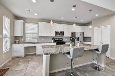 Kitchen - 29482 Westhope Dr, Spring, TX 77386 photo 3 of 4