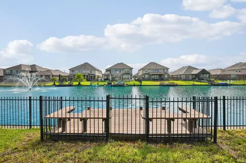 Exterior - 29482 Westhope Dr, Spring, TX 77386 photo 6 of 9