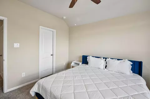 Bedroom - 29482 Westhope Dr, Spring, TX 77386 photo 8 of 12