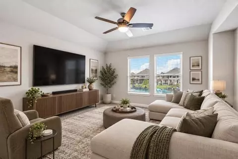 Living - 29482 Westhope Dr, Spring, TX 77386 photo 3 of 3
