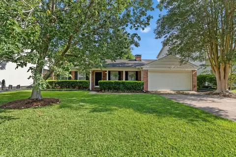 5421 Schumacher Ln, Houston, TX 77056