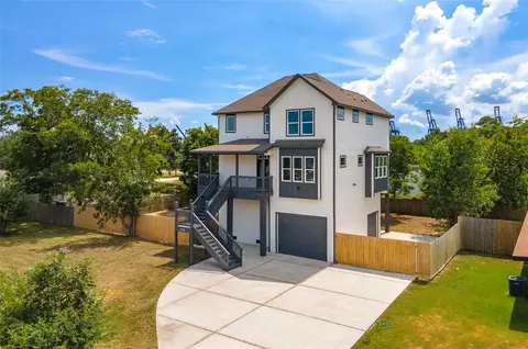 607 E Forest Ave, Shoreacres, TX 77571