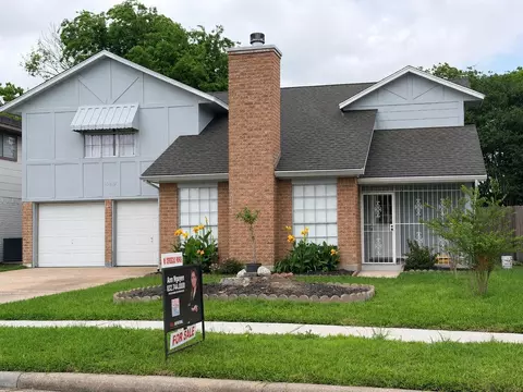 10819 Sageriver Dr, Houston, TX 77089