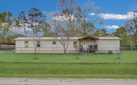 36 W Old Field Dr, Huffman, TX 77336
