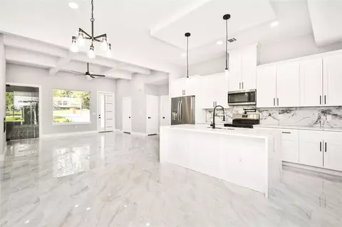 Kitchen - 3575 Roy Bean Rd, Willis, TX 77378 photo 2 of 6