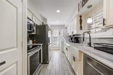 12550 Whittington Dr #305, Houston, TX 77077