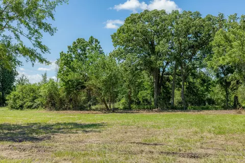 6512 Atakapan Trl, Bedias, TX 77831