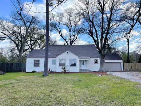 7230 Sims Dr, Houston, TX 77061