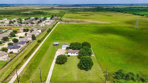 16070 Warren Ranch Rd, Hockley, TX 77447