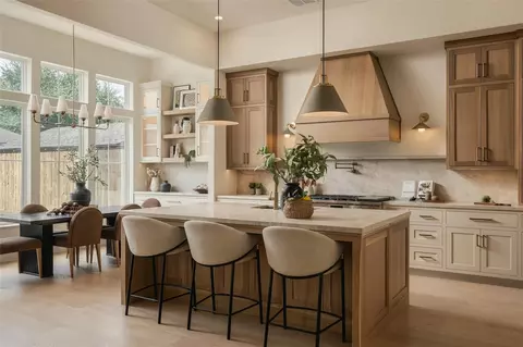 2011 Singleton St, Houston, TX 77008