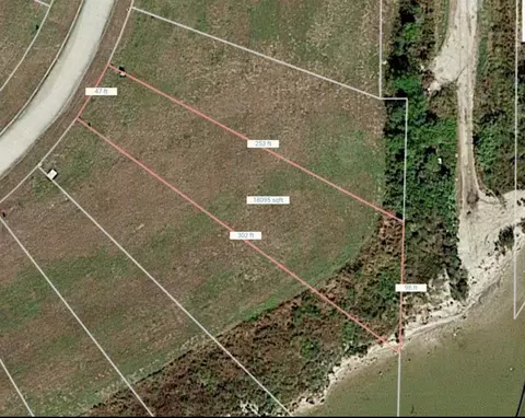 3037 Palacios Bay Dr, Palacios, TX 77465