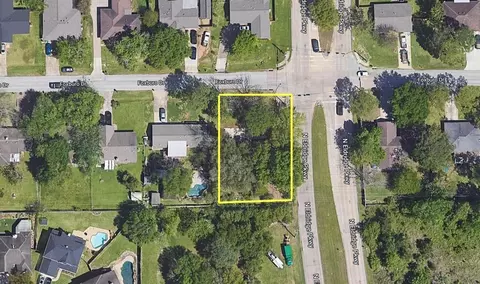 12403 Foxburo Dr, Houston, TX 77065