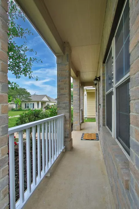 Exterior - 21826 Grassy Hill Ln, Spring, TX 77388 photo 5 of 8