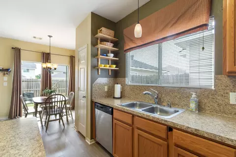 Kitchen - 21826 Grassy Hill Ln, Spring, TX 77388 photo 4 of 4