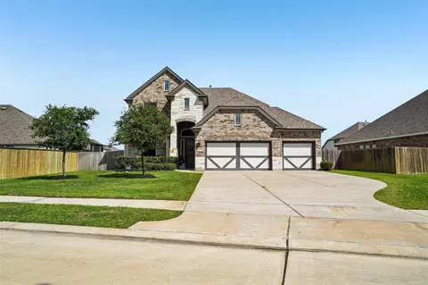 11715 Autumn Leaf Dr, Mont Belvieu, TX 77535