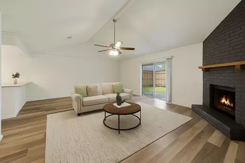 3410 Meadow Loop E, Pasadena, TX 77505