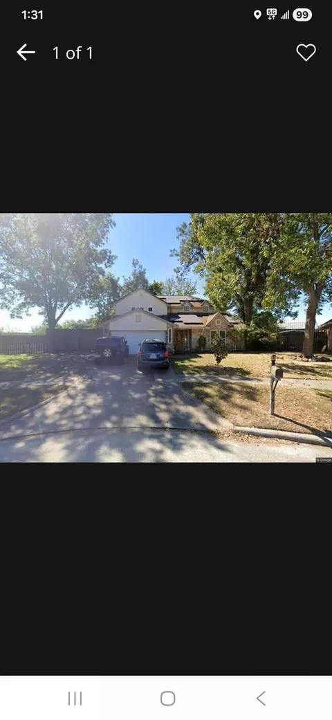 12207 Summerbrook Ct, Houston, TX 77066