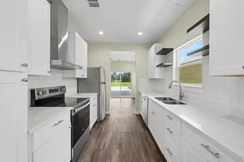 Kitchen - 50 Westlake W, Trinity, TX 75862 photo 1 of 1
