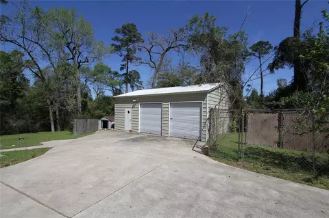 11518 Bogs Rd, Tomball, TX 77375 photo 1
