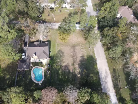 6103 Northway Dr, Spring, TX 77389 photo 2