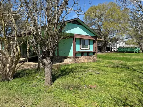 Exterior - 585 River Oaks Dr, Trinity, TX 75862 photo 3 of 9