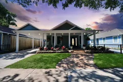 1114 W Cottage St, Houston, TX 77009