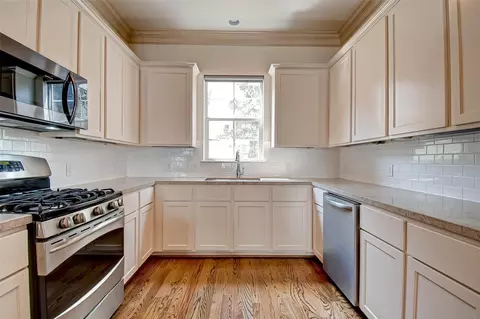 4031 Bellefontaine St #127, Houston, TX 77025