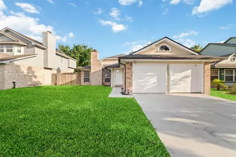 12719 Ashford Brook Dr, Houston, TX 77082