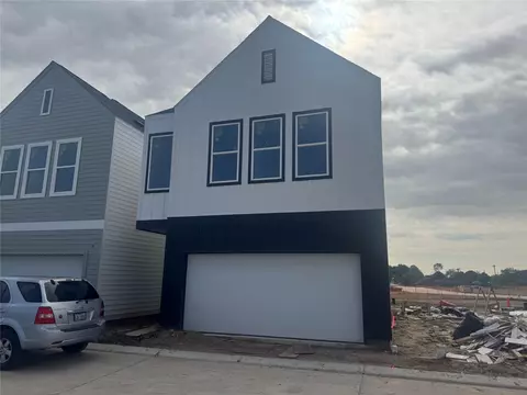 4011 Buffalo Moon Dr, Houston, TX 77045