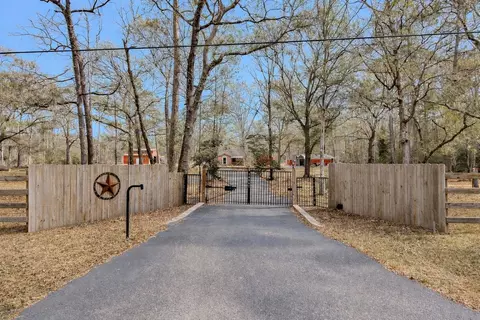 10067 White Rock Rd, Conroe, TX 77306