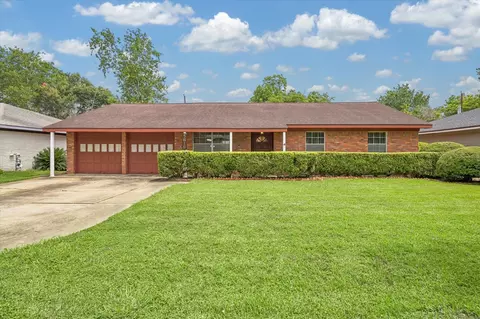 5818 Effingham Dr, Houston, TX 77035