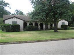 2007 Willowbend St, Conroe, TX 77301 photo 1