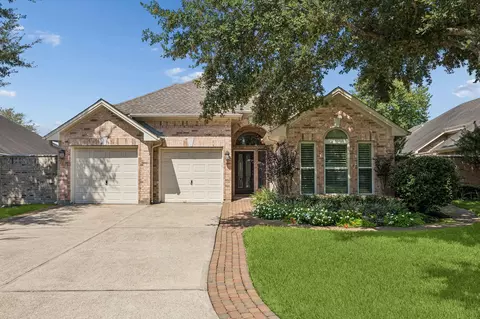 2322 Fairway Pointe Dr, League City, TX 77573