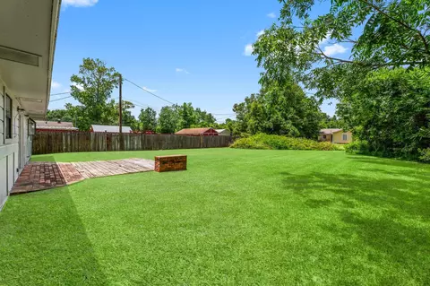 Exterior - 7280 Click Dr, Beaumont, TX 77708 photo 5 of 9