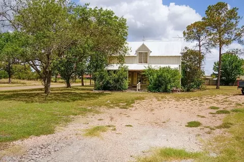 1400 Fm 609, Flatonia, TX 78941