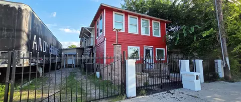 6924 Wallisville Rd, Houston, TX 77020