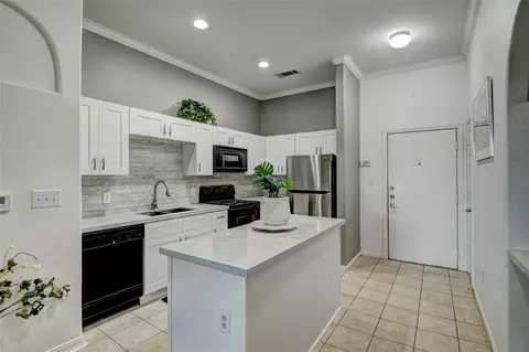 1441 East St #107, Houston, TX 77007