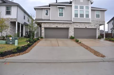 673 Royal Arch Dr, Conroe, TX 77304 photo 1
