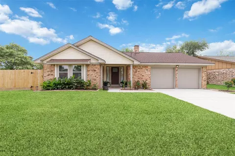 16303 Deer Lick Dr, Houston, TX 77090