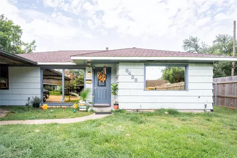 8438 Sonneville Dr, Houston, TX 77080
