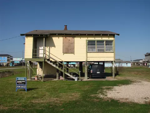 1219 Monument, Freeport, TX 77541