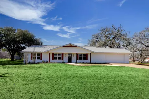 453 Centennial St, Carmine, TX 78932