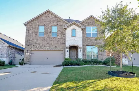 338 Summer Landing Ct, Rosenberg, TX 77469