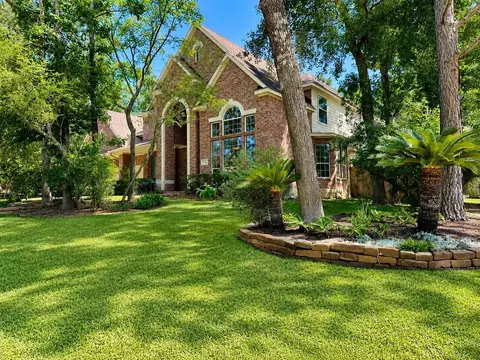 6 Meadow Rose Pl, The Woodlands, TX 77382