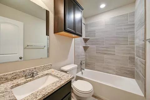 Bath - 2117 Stubbs Dr, Bryan, TX 77807 photo 2 of 2