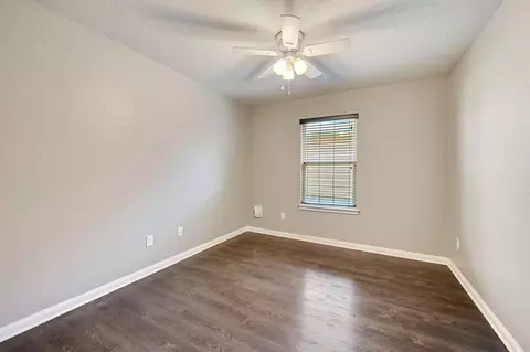 Bedroom - 2117 Stubbs Dr, Bryan, TX 77807 photo 3 of 4